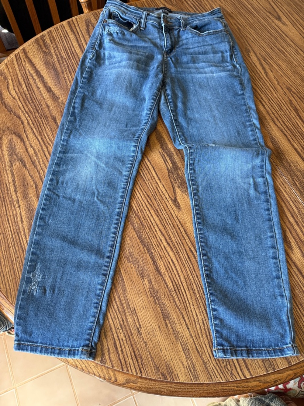 Judy Blue Medium Blue Straight Leg Jeans